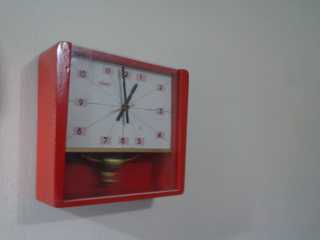 Relógio Antigo Vermelho Dimep com Pêndulo
