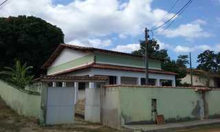 Ref. 75 Araruama Casa com 3 Quartos (1 Suíte)