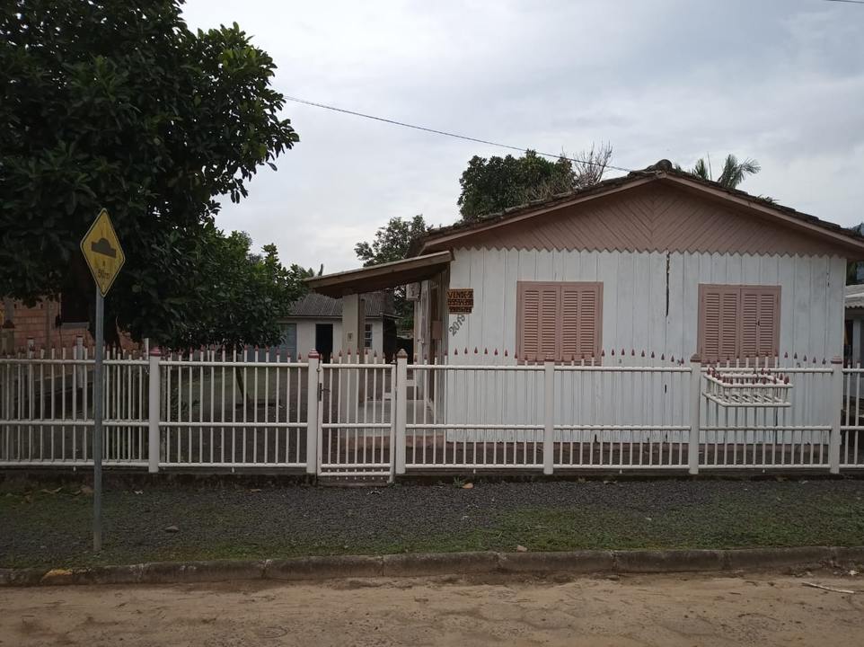Vendo Casa e Terreno em Jacinto Machado