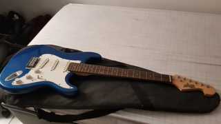 Guitarra Menphis Mg22