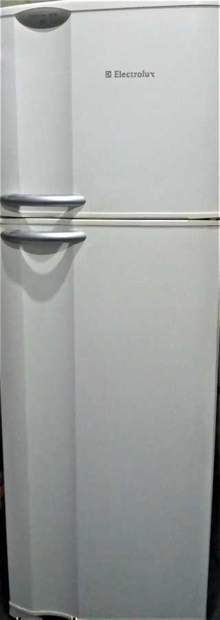 Geladeira / Refrigerador Electrolux Df36a 310 Litros 2 Portas Frost Free Branco