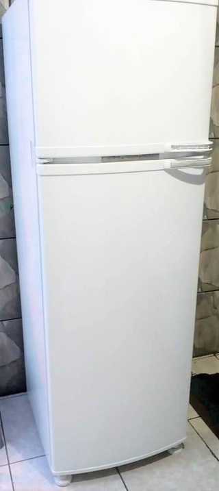 Geladeira e Refrigerador Brastemp Frost Free Duplex 363 Litros Brm37a