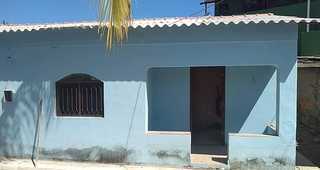 Casa Proximo a Rodovia, Centro de Maricá em Itapeba para Alugar