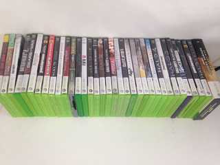 XBOX 360 Live 120 GB com 36 Jogos Originais , Kinect e Guitar Hero