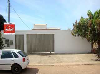 Casa à Venda na Cidade de Mozarlândia - Goiás