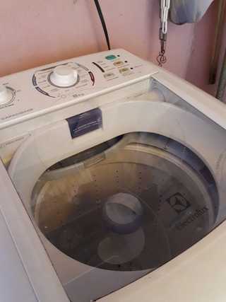 Vendo Máquina de Lavar Roupas
