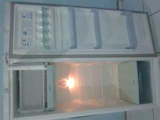 Refrigerador Esmaltec 251 Litros