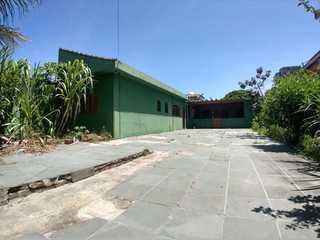 Duas Casas em Terreno de 300 m2 à Venda em Itanhaém