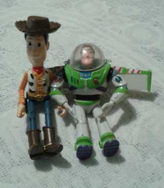 2 Bonecos Articuláveis Toy Story Woody e Buzz Lightyear Originais Anos 90