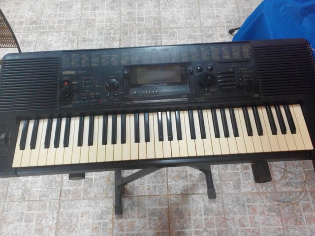 yamaha psr 520 display