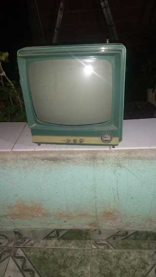 TV Antiga Philco Funciona