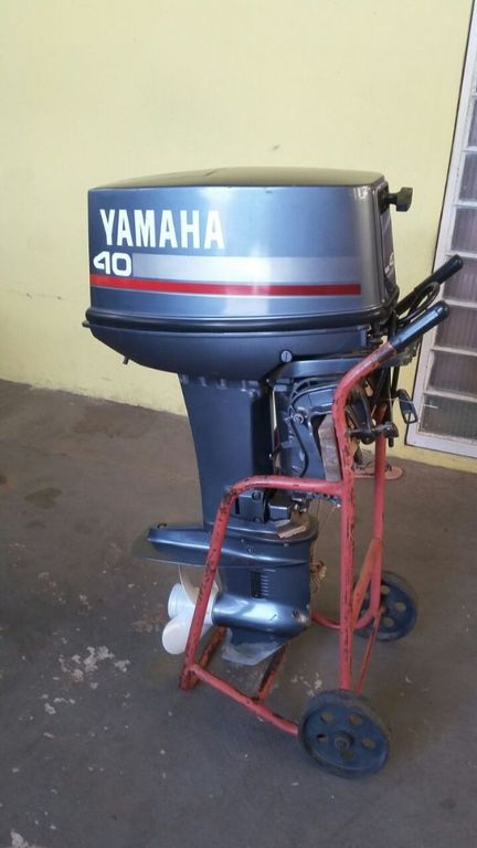  Motor  de  Popa 40  Hp  Yamaha  Desapega