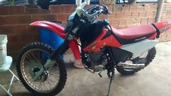 Moto XR 230 de Trilha