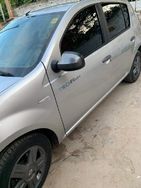 Vendo Sandero Prata 2014