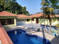 Vendo Casa com Piscina na Vila Lalau