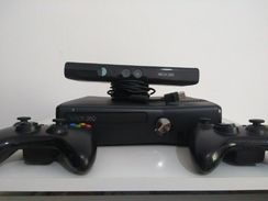 Vendo XBOX 360 4g com Kinect