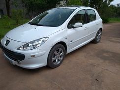 Peugeot 307 Hatch. Presence Pack 1.6 16v (flex) 2012