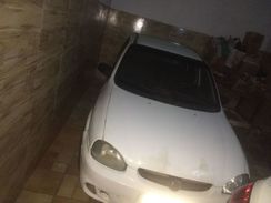 Vendo um Corsa Sedam 1,0