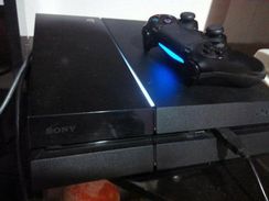 PS4 à Venda sem Nenhum Defeito e com Nota Fiscal