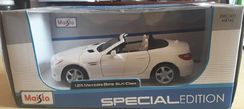 Miniatura Maisto Mercedes-benz Slk-class Special Edition 1/24