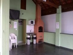 Linda Casa em Condomínio Fechado