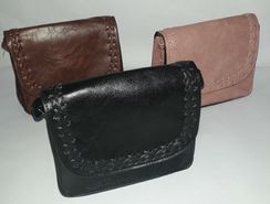 R$ 30 Bolsa Feminina Transversal em Couro Sintetico Casual Linda