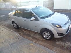 Ford Fiesta Sedan 1.6 Prata Completo