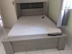 Cama de Casal Semi Nova