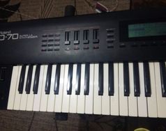 Teclado Profissional Roland D70