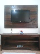 Rack com Painel Rustico em Madeira