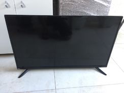 TV Philco Led 39 Polegadas com a Tela Trincada