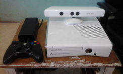 XBOX 360 c/ Kinect