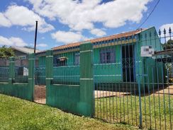 Casa para Venda em Ponta Grossa, Uvaranas, 3 Dormitórios, 1 Banheiro, 2 Vagas