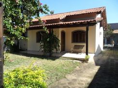 Casa com Piscina