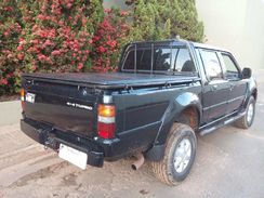 L 200 Gls 2,5 2006 Preta