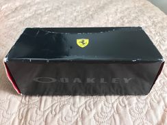 óculos Nunca Usado da Ferrari + Oakley