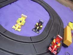 Pista Autorama F1 Set 2 Controles Carrinho 3 Carenagens 8 Curva 4 Reta