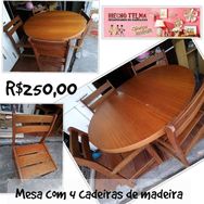 Mesa com 4 Cadeiras de Madeira