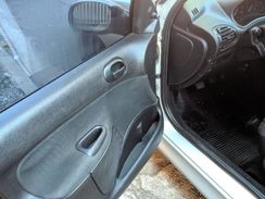 Peugeot 206 Hatch. Presence 1.4 8v 2005