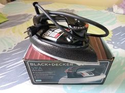 Ferro de Passar a Seco Black And Decker Vfa