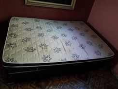 Colchão com Cama Box - Usados