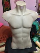 Busto Plástico Simples Masculino