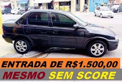 GM Corsa 2002 Sedan 1500 de Entrada Faz com Baixo Score