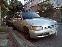 "vendo ou Troco Ford Escort 1998 Completo"