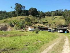 Lindo Sítio em Biritiba Mirim