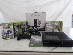 Console XBOX 360 + Kinect + 2 Controles + 14 Jogos