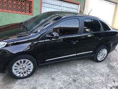 Fiat Grand Siena Essence 1.6 16v (flex) 2015