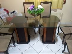 Conjunto Mesa com 06 Cadeiras