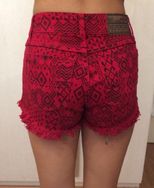 Short Vermelho e Preto