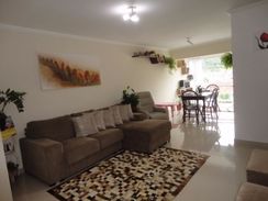 Fotos Similares: Apartamento com 3 Dormitórios 